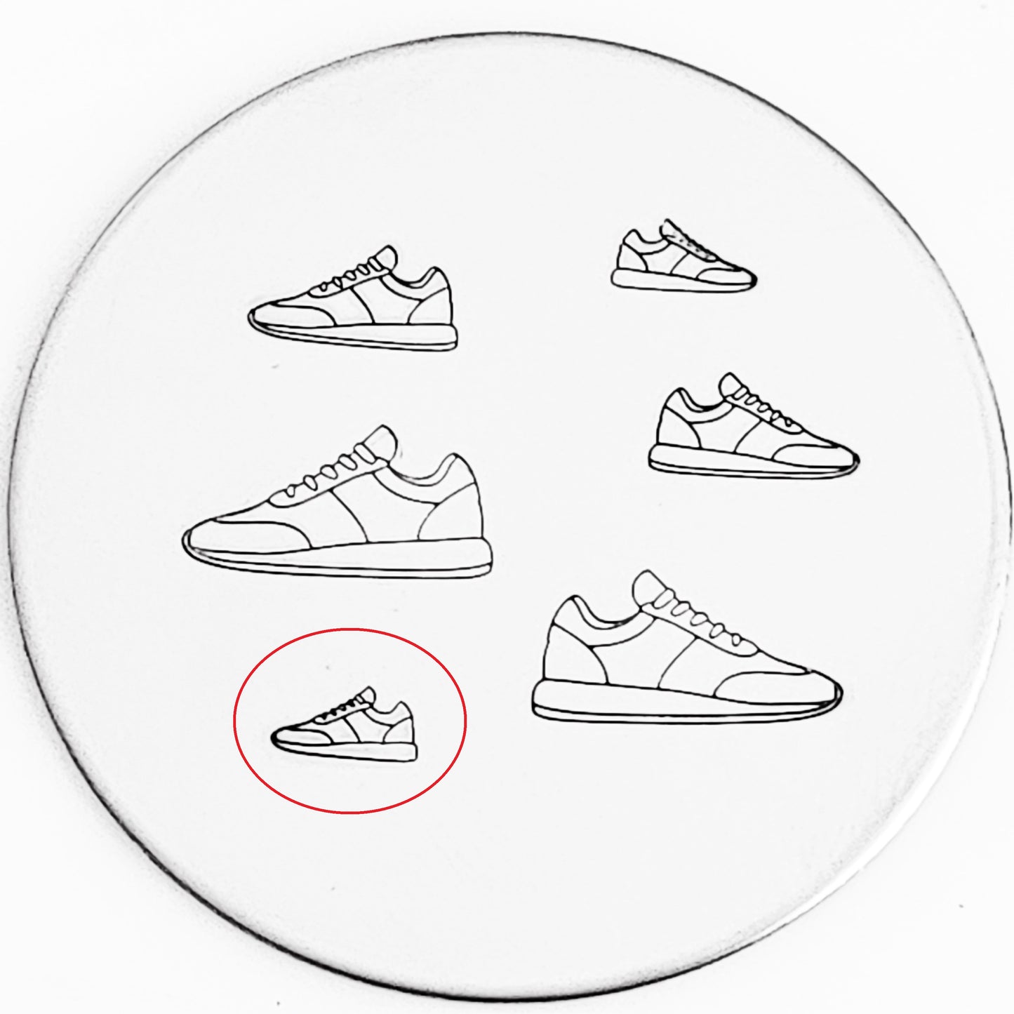 tennis shoe outline